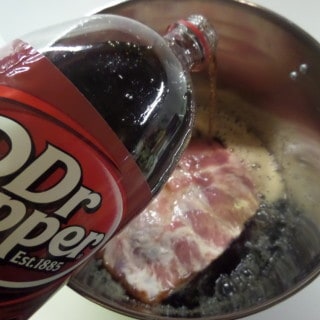 Dr. Pepper Cola Soda Sertésborda