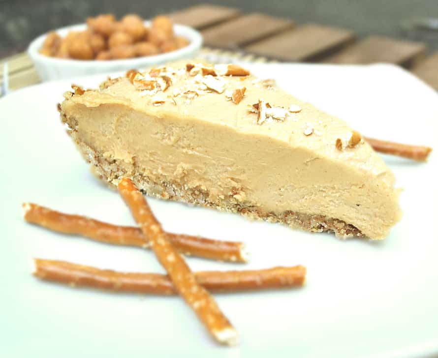 Sweet and salty peanut butter cheesecake pie in a pretzel crust | Rich & creamy with a crunch | So easy - pie filling is no bake | craftycookingmama.com