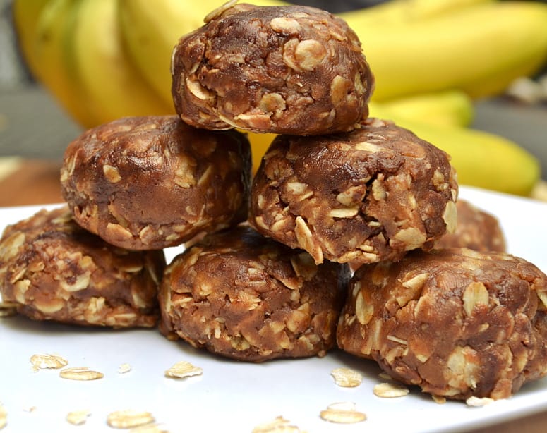 Chewy Peanut Butter Chocolate Cinnamon Oatmeal Cookie Bites - No Bake - Healthy Sweets | craftycookingmama.com