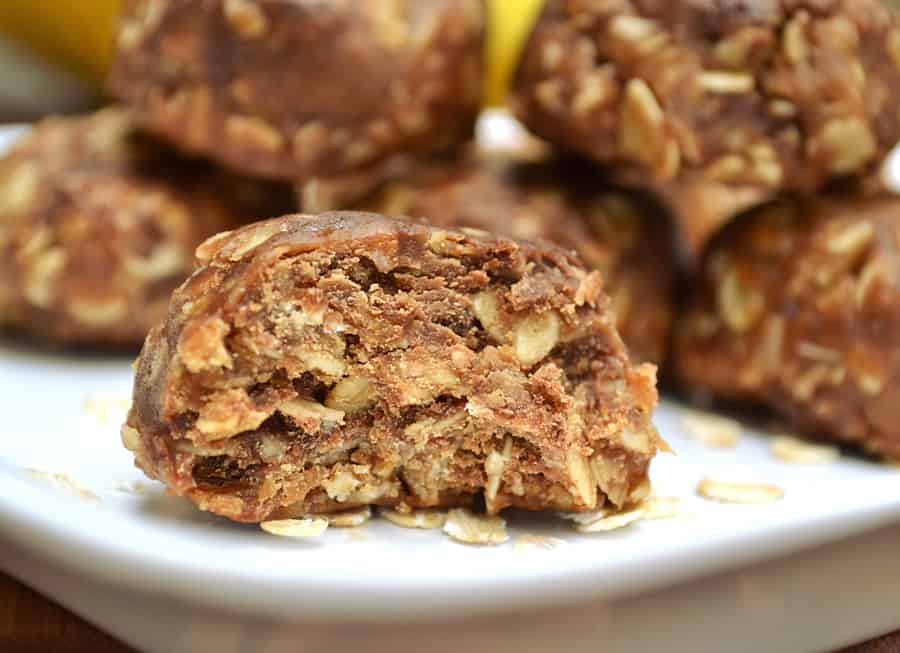 Chewy Peanut Butter Chocolate Cinnamon Oatmeal Cookie Bites - No Bake - Healthy Sweets | craftycookingmama.com