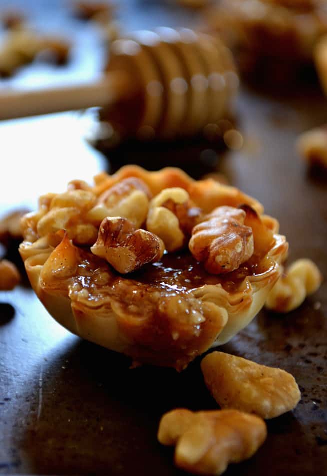 Baklava Bites | Easiest & Quickest Baklava Ever - Ready in Under 15 Minutes | www.craftycookingmama.com