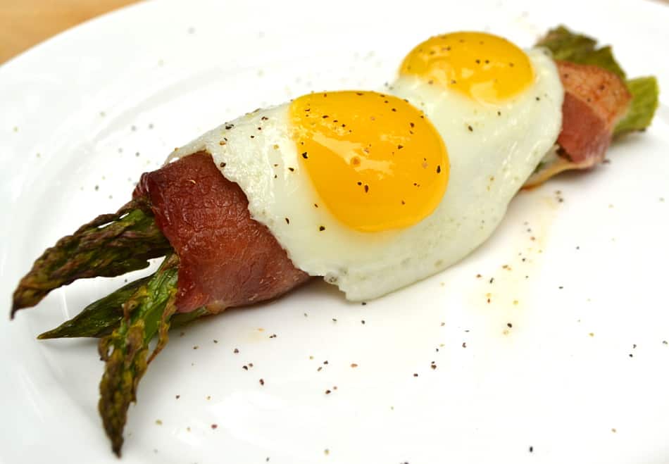 Bacon Wrapped Asparagus Bundles Topped with Sunnyside-up Quail Eggs | www.craftycookingmama.com