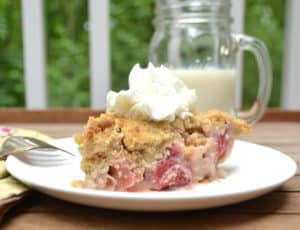 A sweet and simple French Strawberry Rhubarb Pie with a buttery brown sugar crumb topping | www.craftycookingmama.com