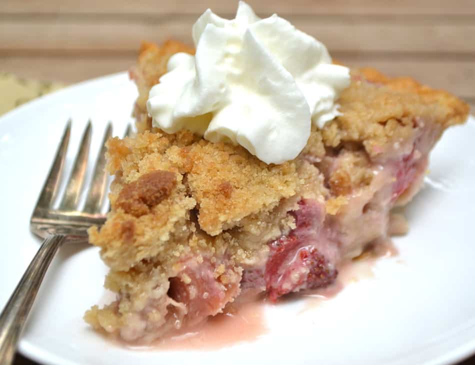 A sweet and simple French Strawberry Rhubarb Pie with a crumb topping | www.craftycookingmama.com