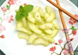 Japanese Ginger Cucumber Salad | www.craftycookingmama.com