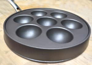 Ebelskiver pan | www.craftycookingmama.com
