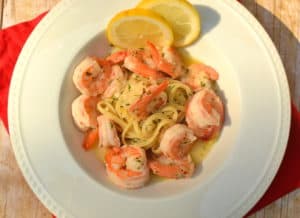 Shrimp Scampi - A delicious buttery garlic seafood dish that needs only a handful of ingredients & a half hour to make | www.craftycookingmama.com
