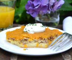 Sausage, Egg & Cheese Breakfast Bake Casserole - Start your morning right with this hearty, delicious and easy to make meal | www.craftycookingmama.com