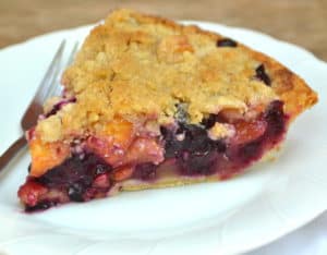 Peach Blueberry Pie with Crumble Topping | www.craftycookingmama.com