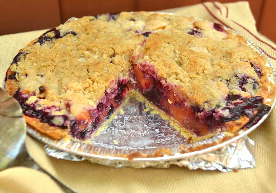 Fresh Peach Blueberry Pie with Crumble Topping | www.craftycookingmama.com