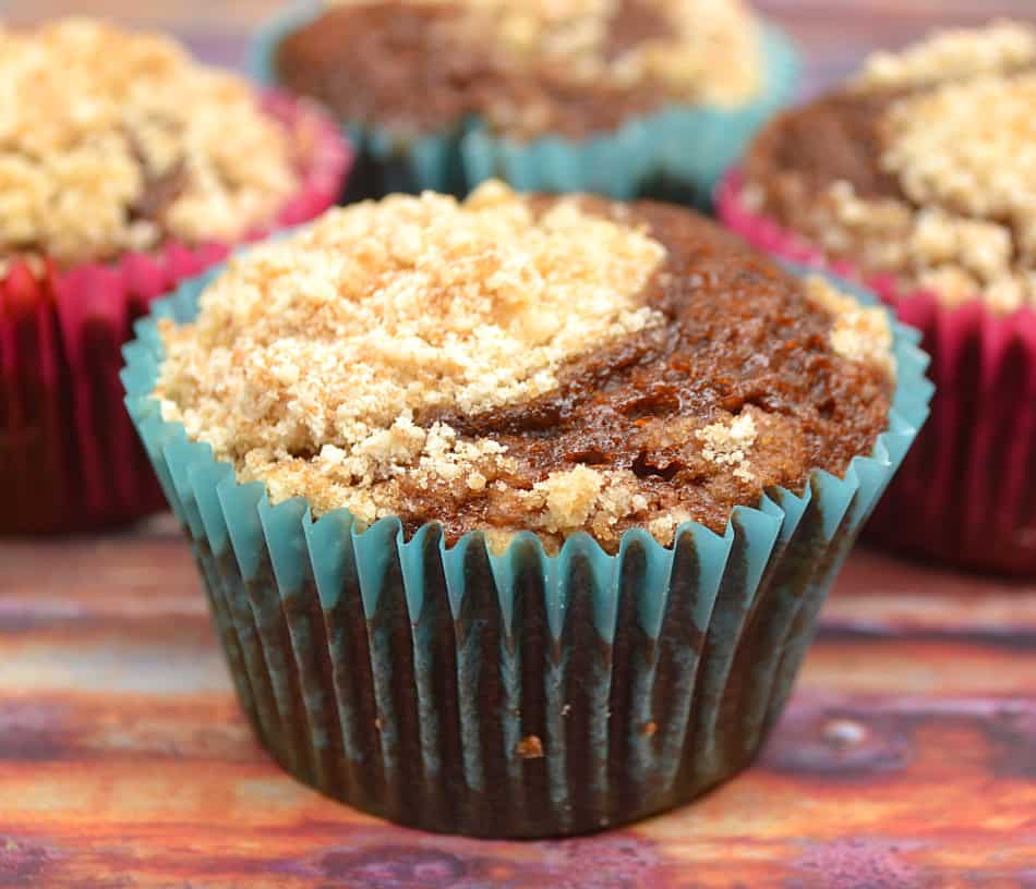 Shoofly Cupcakes. A sweet, moist molasses PA Dutch & Lancaster favorite made into fun little cakes. Vegan friendly | www.craftycookingmama.com