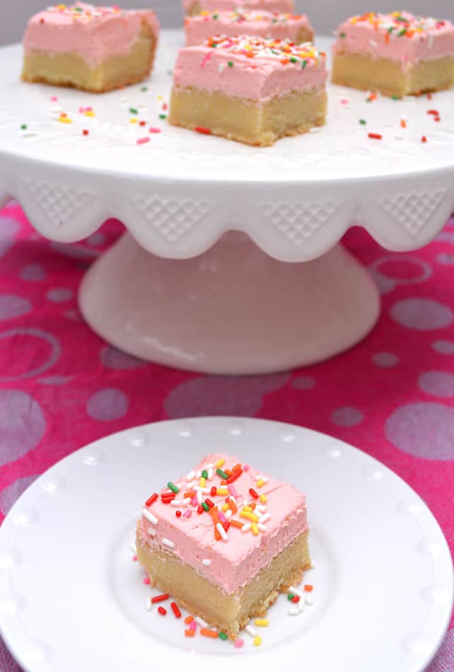 Soft & Chewy Sugar Cookie Bars with Buttercream Frosting | www.craftycookingmama.com