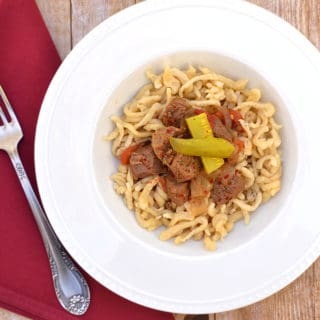 Spaetzle / Spatzle - A simple & delicious German noodle or dumpling | www.craftycookingmama.com