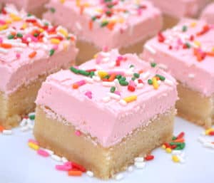 Soft & Chewy Sugar Cookie Bars with Buttercream Frosting | www.craftycookingmama.com