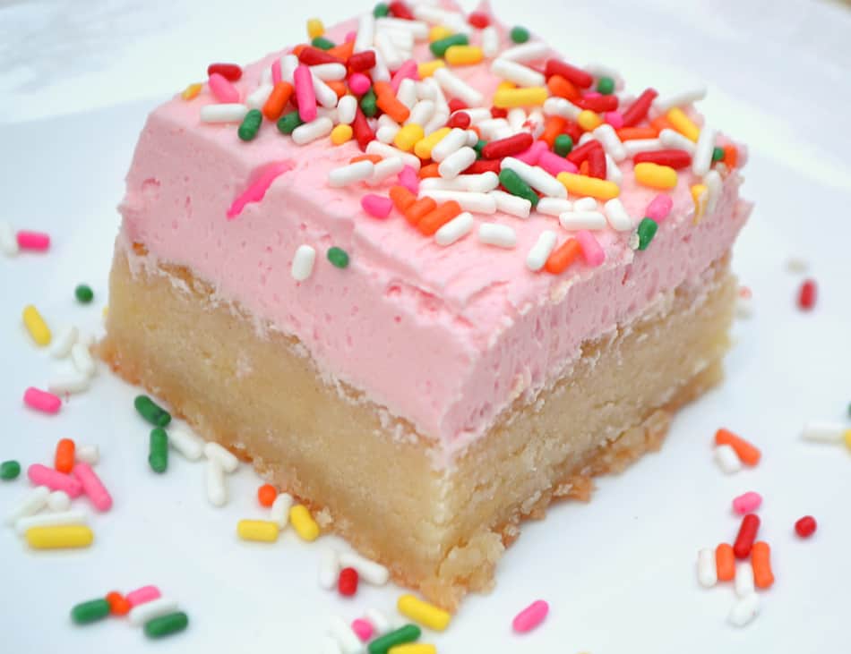 Soft & Chewy Sugar Cookie Bars with Buttercream Frosting | www.craftycookingmama.com