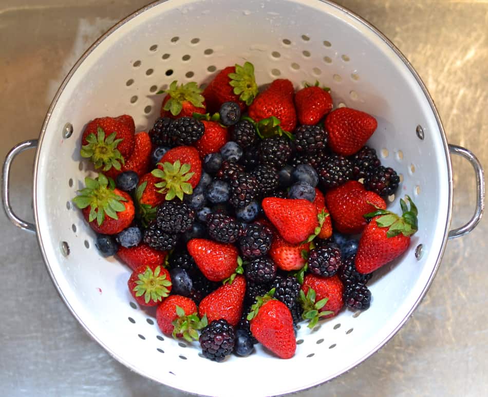 Mixed Berry Galette made with strawberry, blueberry & blackberry. It's rustic, beautiful, delicious and so simple to make | www.craftycookingmama.com