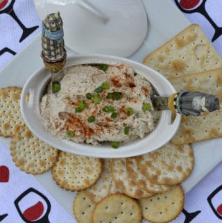 Smoked Salmon Spread with Crackers