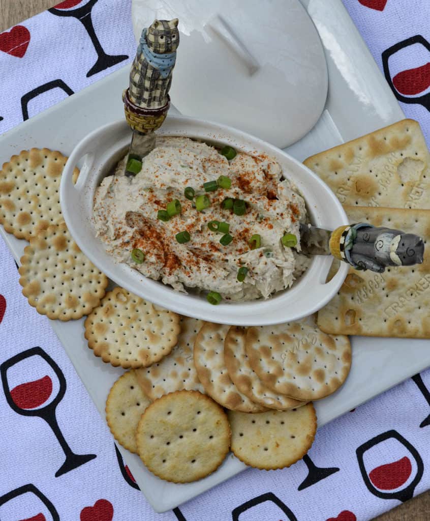 Smoked Salmon Spread with Crackers